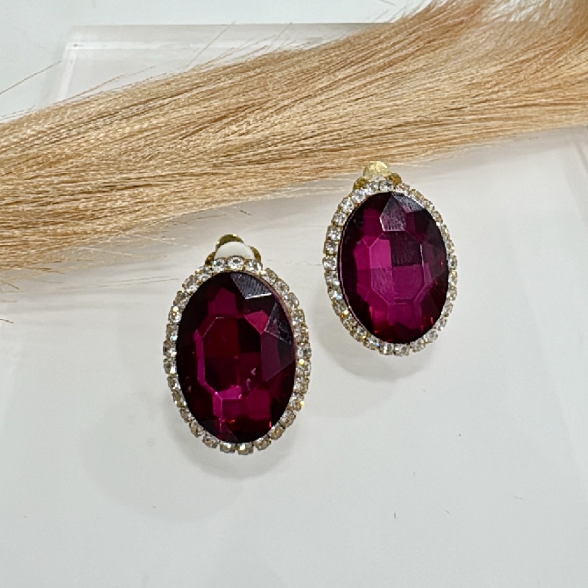 Σκουλαρίκια Με Κλιπ Σε Οβάλ Σχήμα 